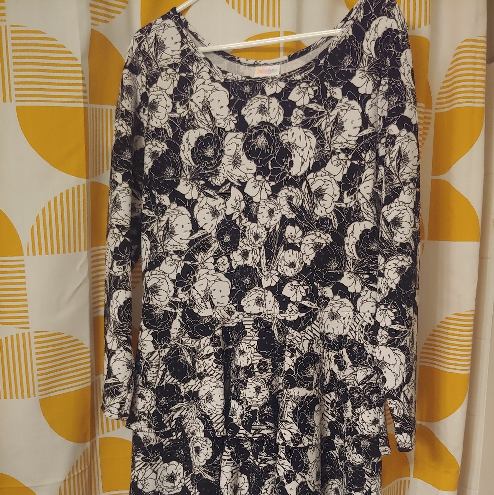 LuLaRoe Georgia Dress Floral 3-Tiered Long Sleeve Black & White